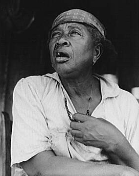 Photo of an unknown sharecropper. Library of Congress, LC-USF34-017112-C.